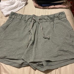 Lululemon Align short size 8